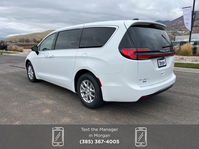 New 2026 Chrysler Pacifica Select FWD image 6