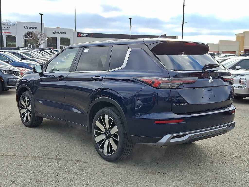 New 2026 Mitsubishi Outlander SE AWD/4WD image 3