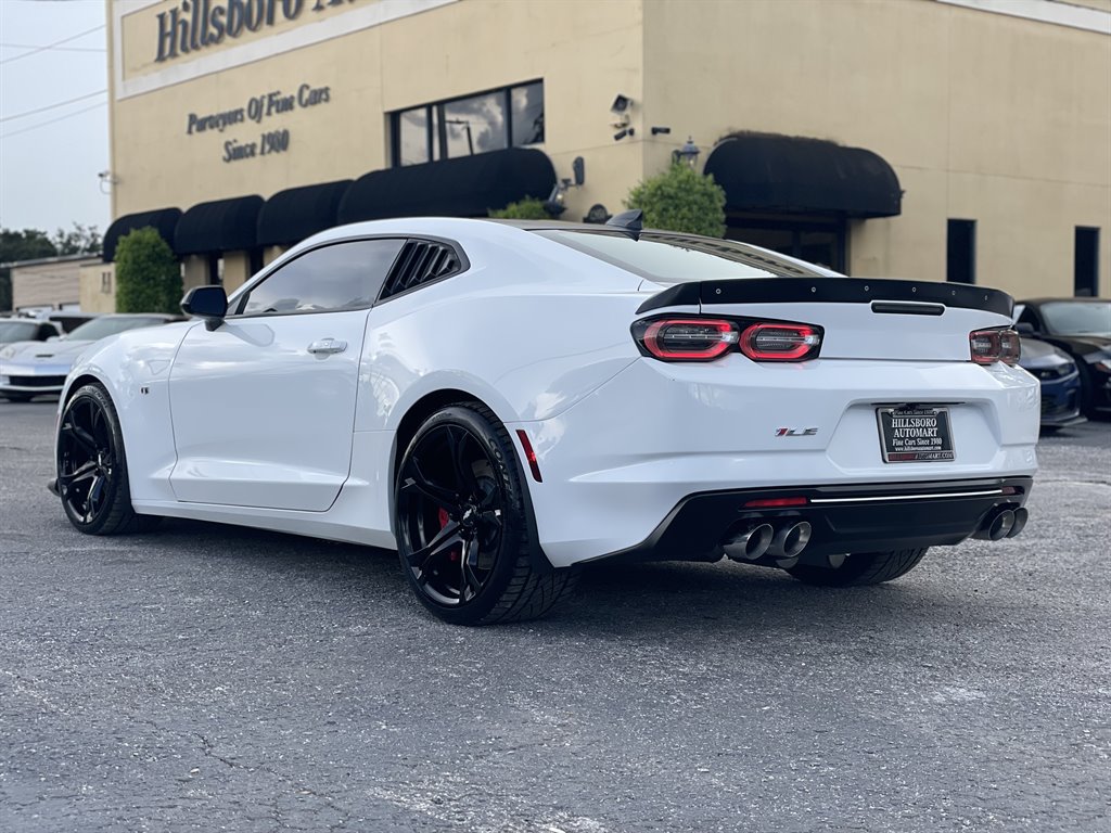 Used 2019 Chevrolet Camaro SS RWD image 10