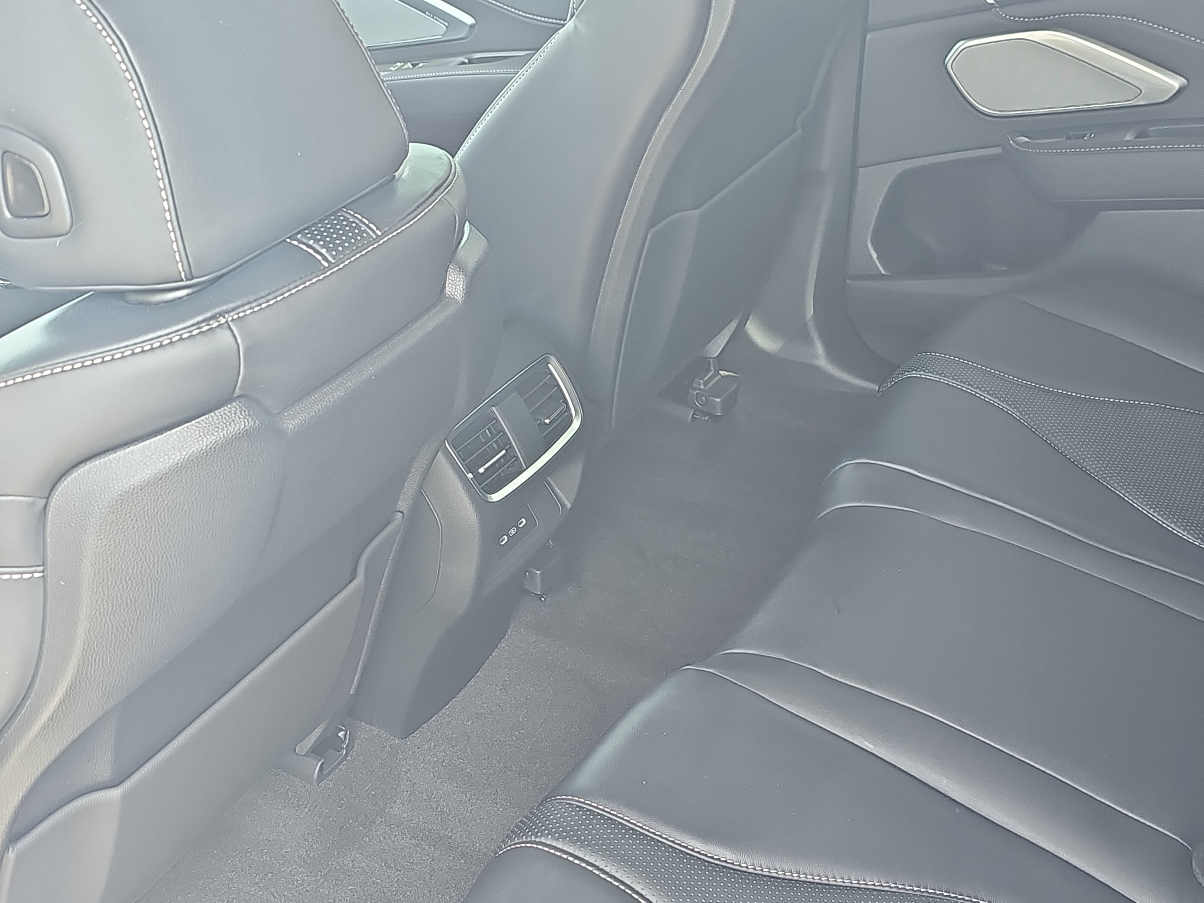 Certified 2025 Acura RDX SH-AWD w/ Technology Package image 14