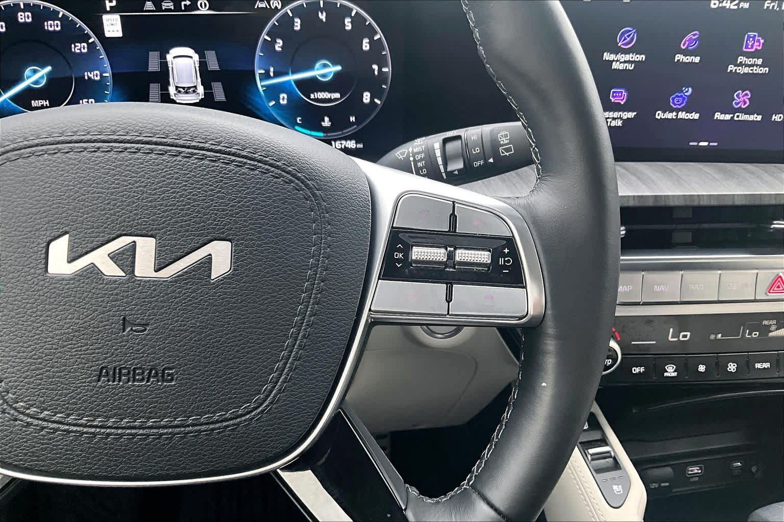 Used 2025 Kia Telluride SX AWD/4WD image 25