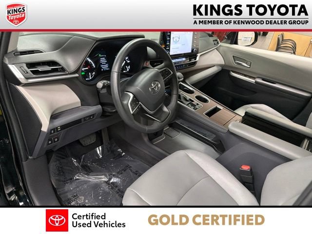 Used 2023 Toyota Sienna XLE FWD image 20