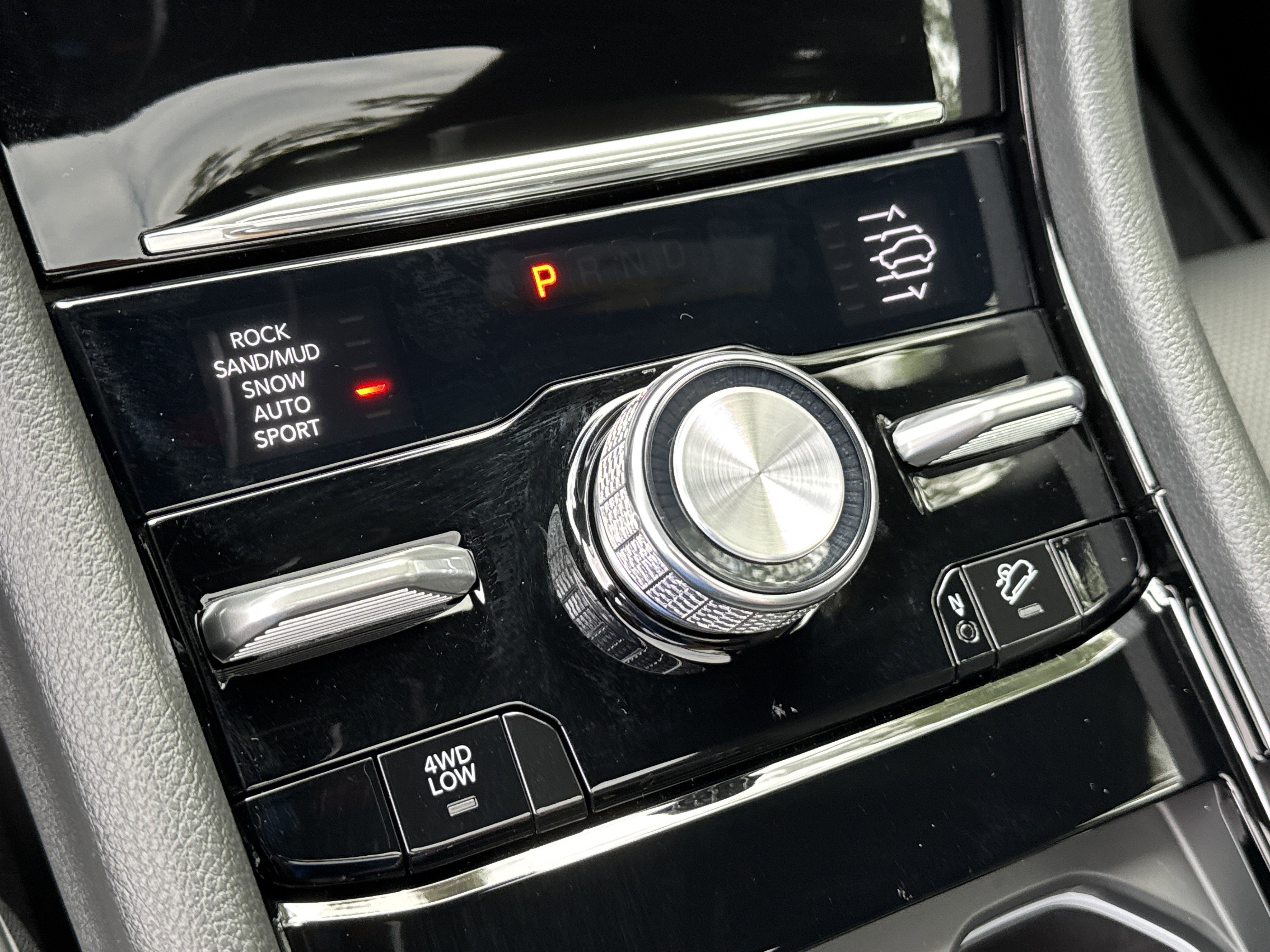 New 2025 Jeep Grand Cherokee L Summit w/ Obsidian Package image 37