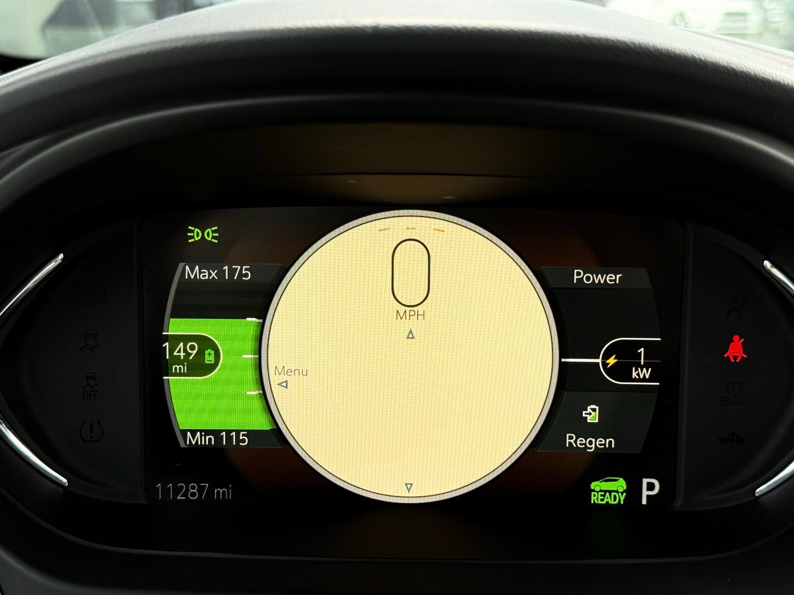 Used 2018 Chevrolet Bolt LT FWD image 30