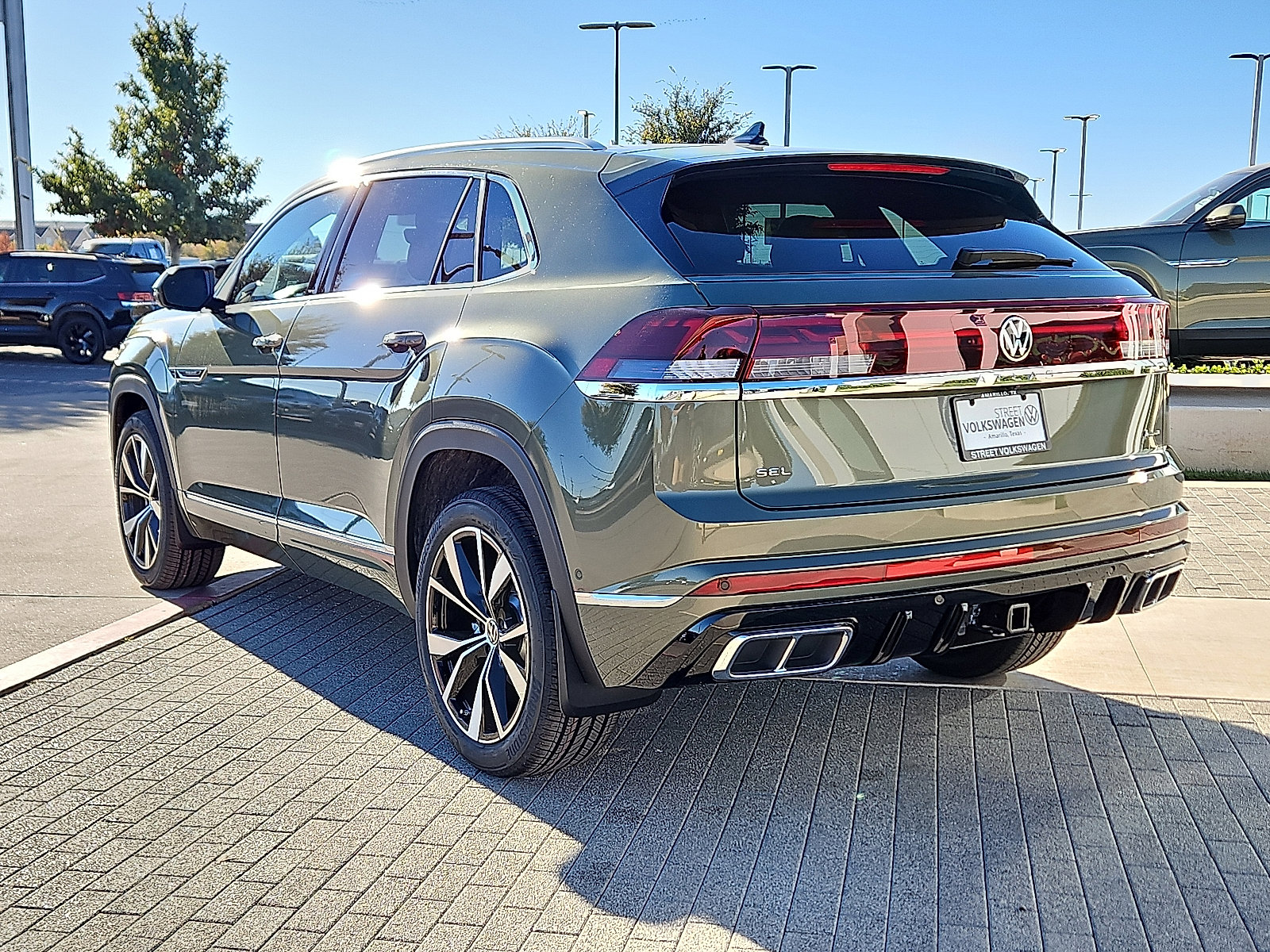 New 2026 Volkswagen Atlas Cross Sport SEL Premium R-Line image 2