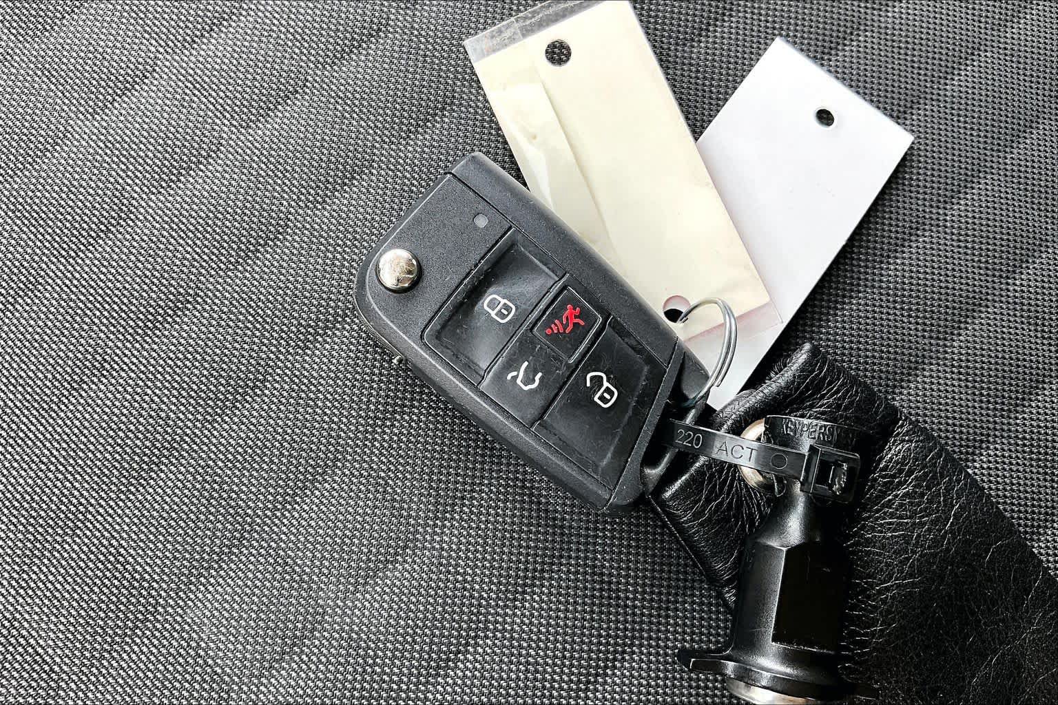 Used 2018 Volkswagen Tiguan S FWD image 13