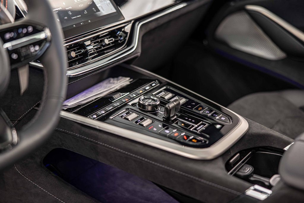 New 2026 Aston Martin DBX 707 AWD/4WD image 21