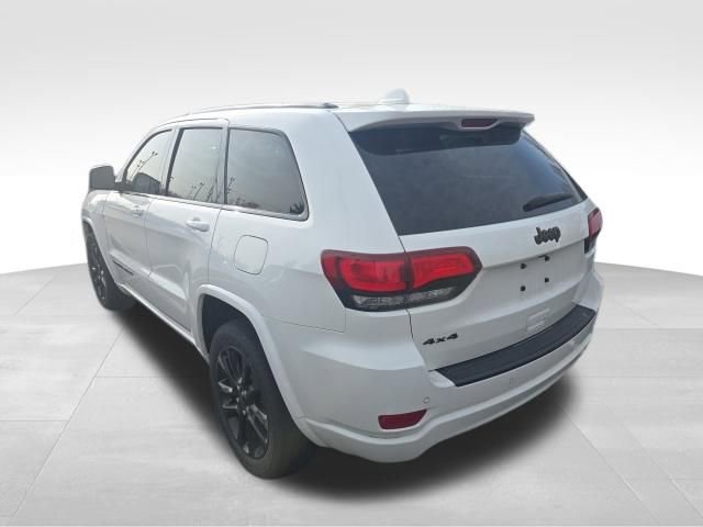 Used 2020 Jeep Grand Cherokee Altitude image 4