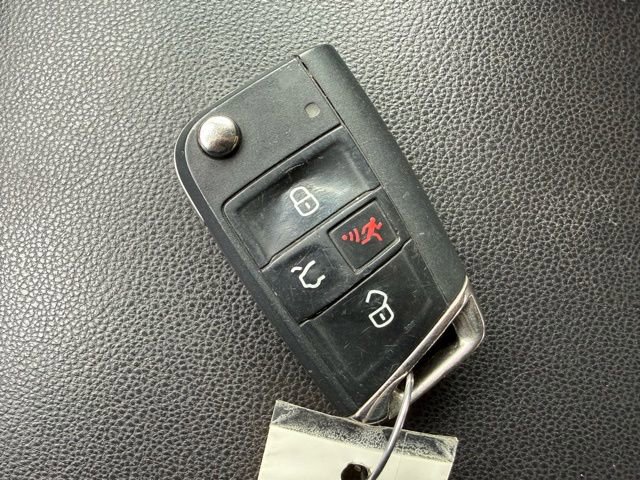 Used 2019 Volkswagen e-Golf SEL Premium image 17