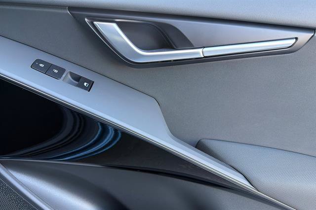 New 2026 Kia Niro EX FWD image 19