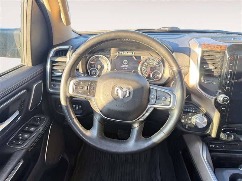 Used 2019 RAM 1500 Laramie AWD/4WD image 13