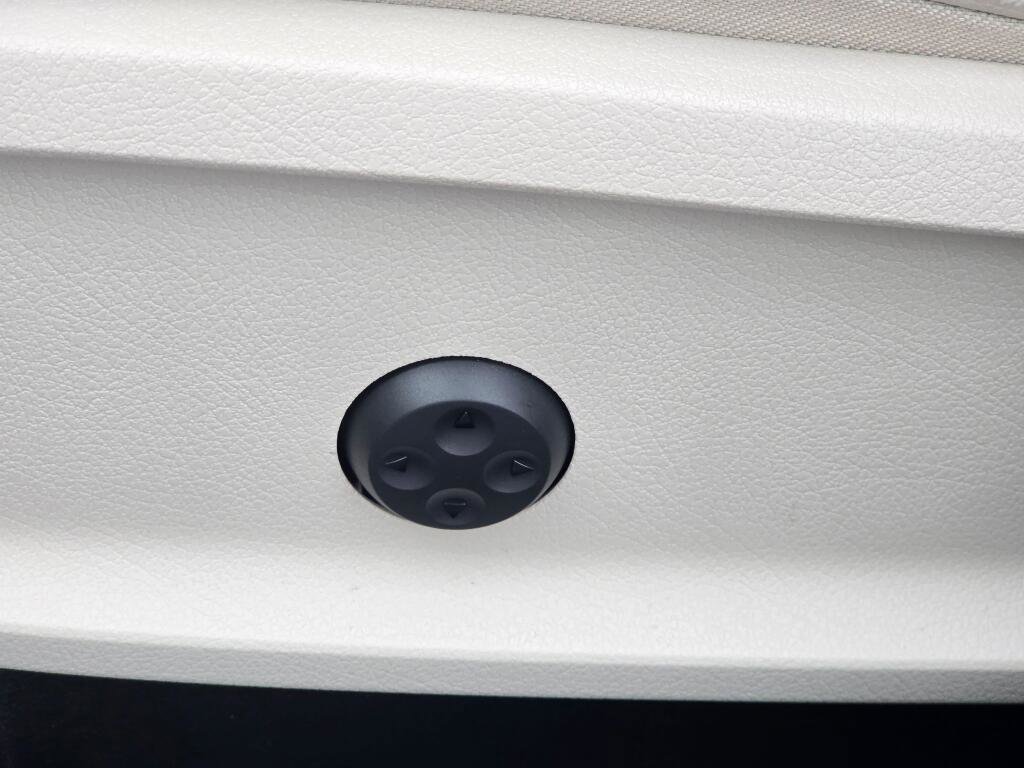 Used 2025 Mercedes-Benz GLB 250 4MATIC image 36