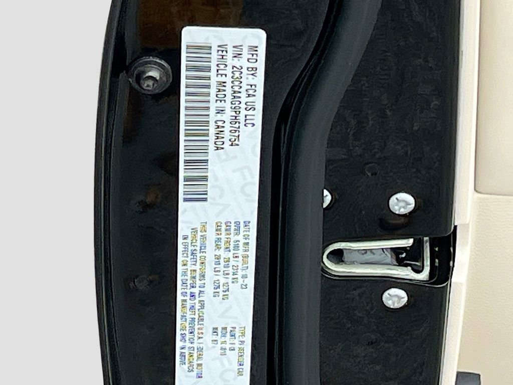 Used 2023 Chrysler 300 Touring w/ Safetytec Plus Group image 31