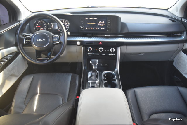 Used 2024 Kia Carnival LX FWD image 14