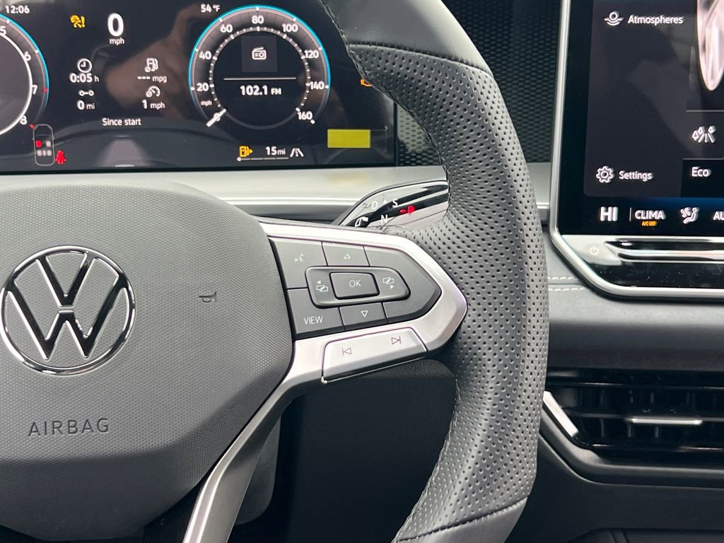 New 2026 Volkswagen Tiguan SE R-Line image 25