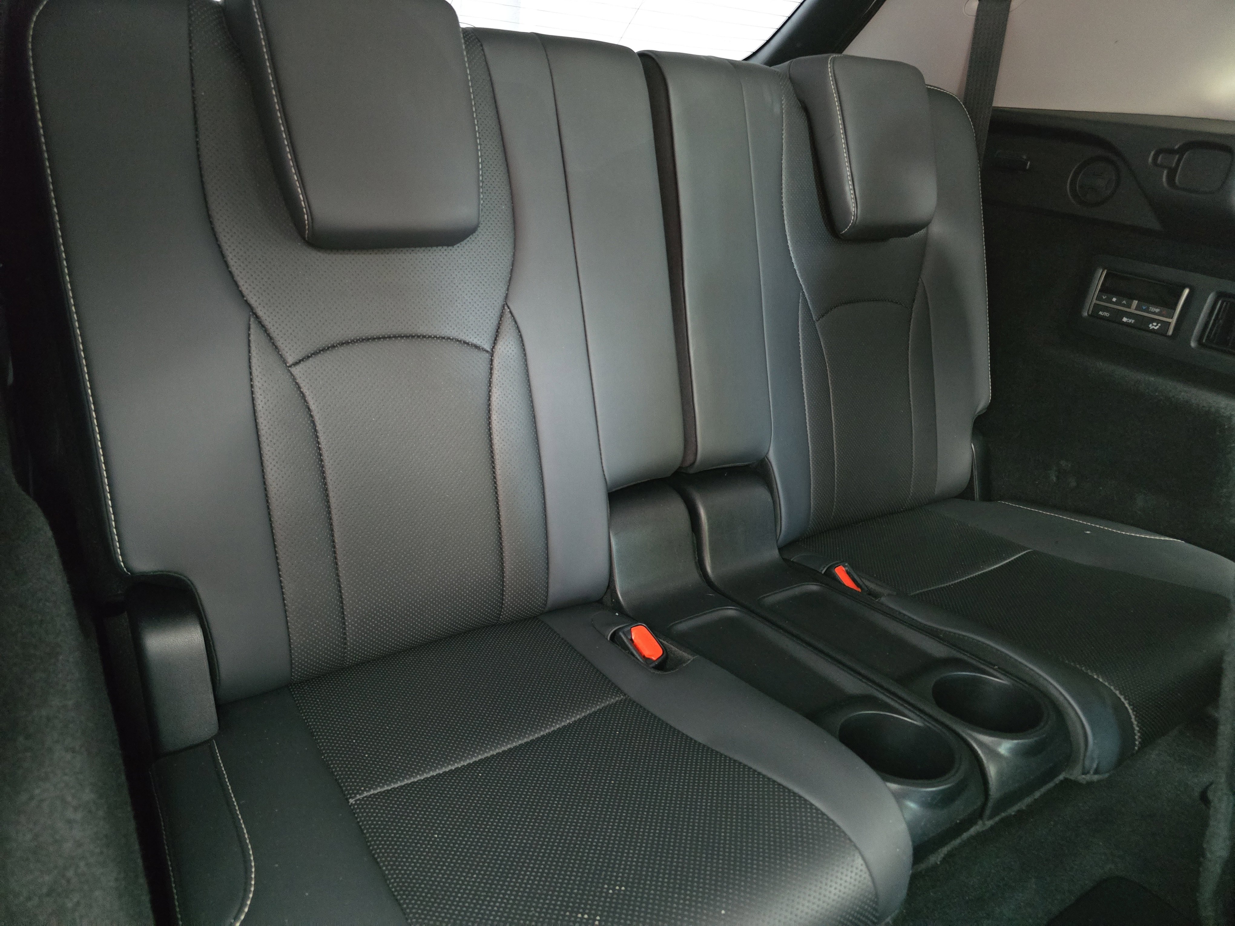 Used 2022 Lexus RX 450hL AWD w/ Premium Package image 12