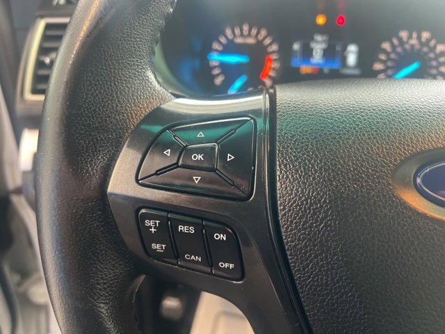 Used 2017 Ford Explorer XLT image 23