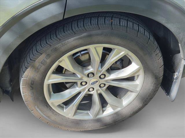 Used 2022 Ford Explorer XLT w/ Equipment Group 202A RWD image 22