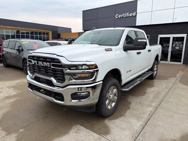 Certified 2026 RAM 2500 Big Horn AWD/4WD image 3