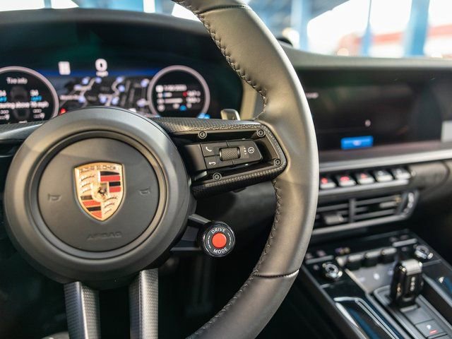 Used 2025 Porsche 911 Carrera 4 GTS image 34