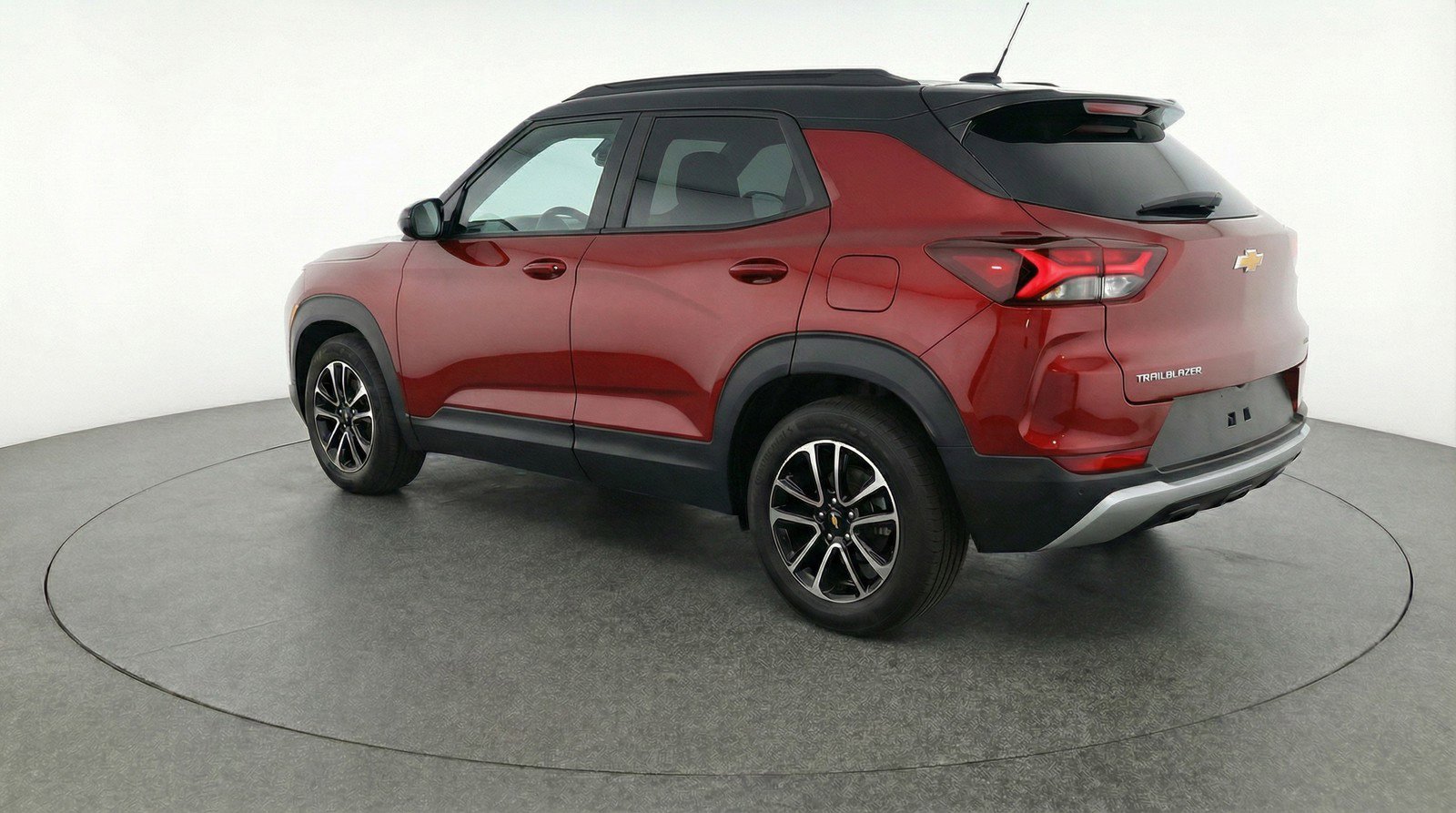 Used 2025 Chevrolet TrailBlazer LT image 6