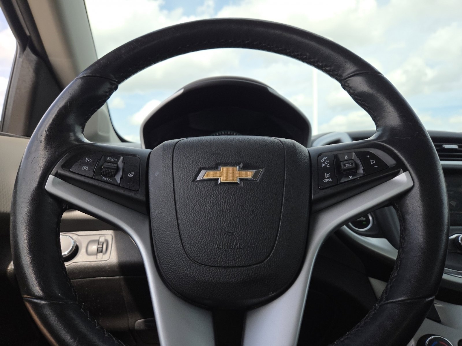 Used 2018 Chevrolet Sonic LT w/ Convenience Package image 24