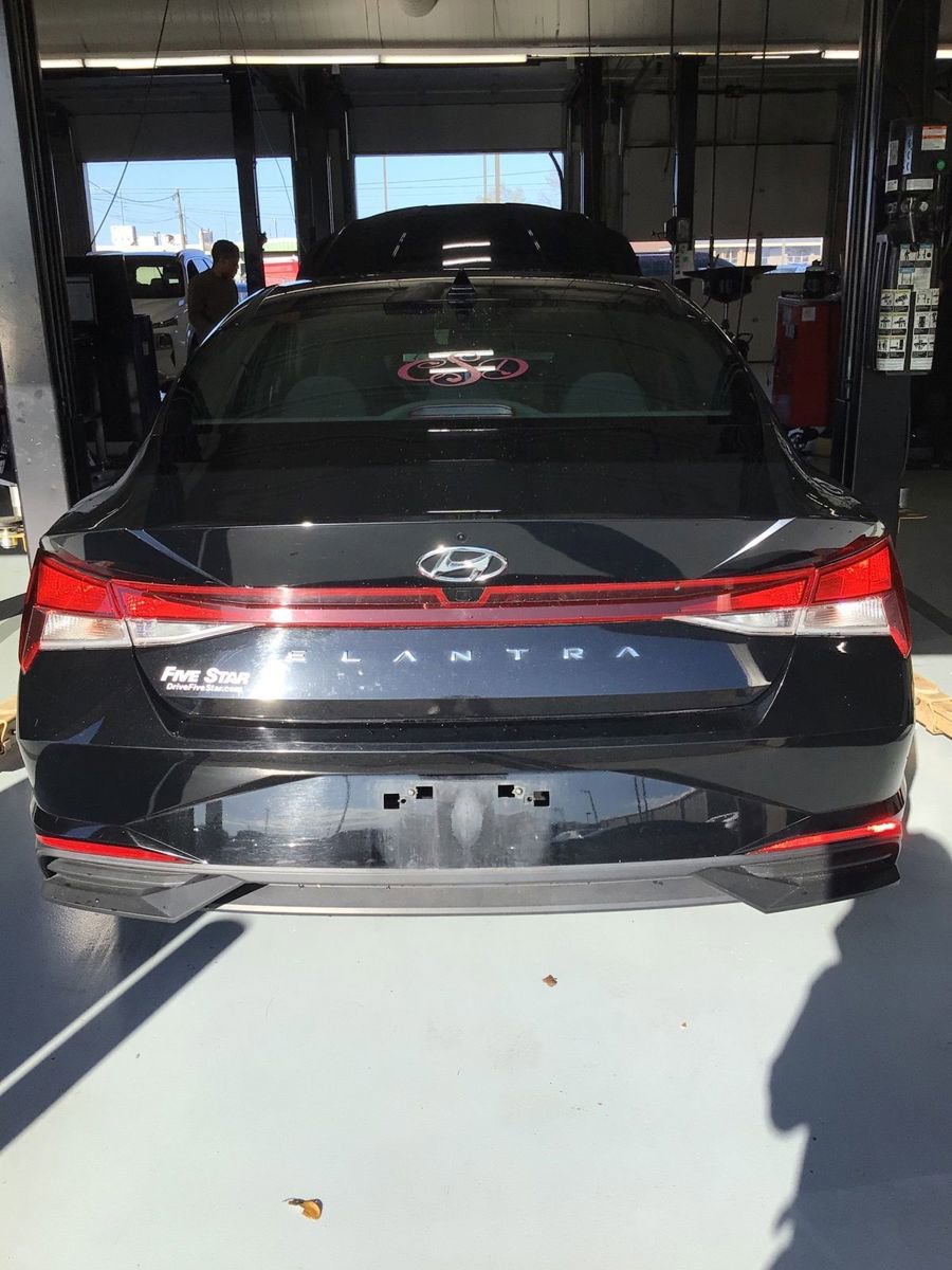 Used 2023 Hyundai Elantra SEL image 5