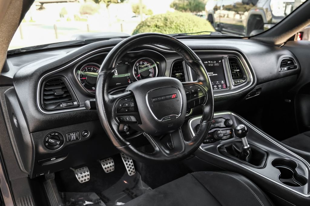 Used 2018 Dodge Challenger R/T Plus image 11
