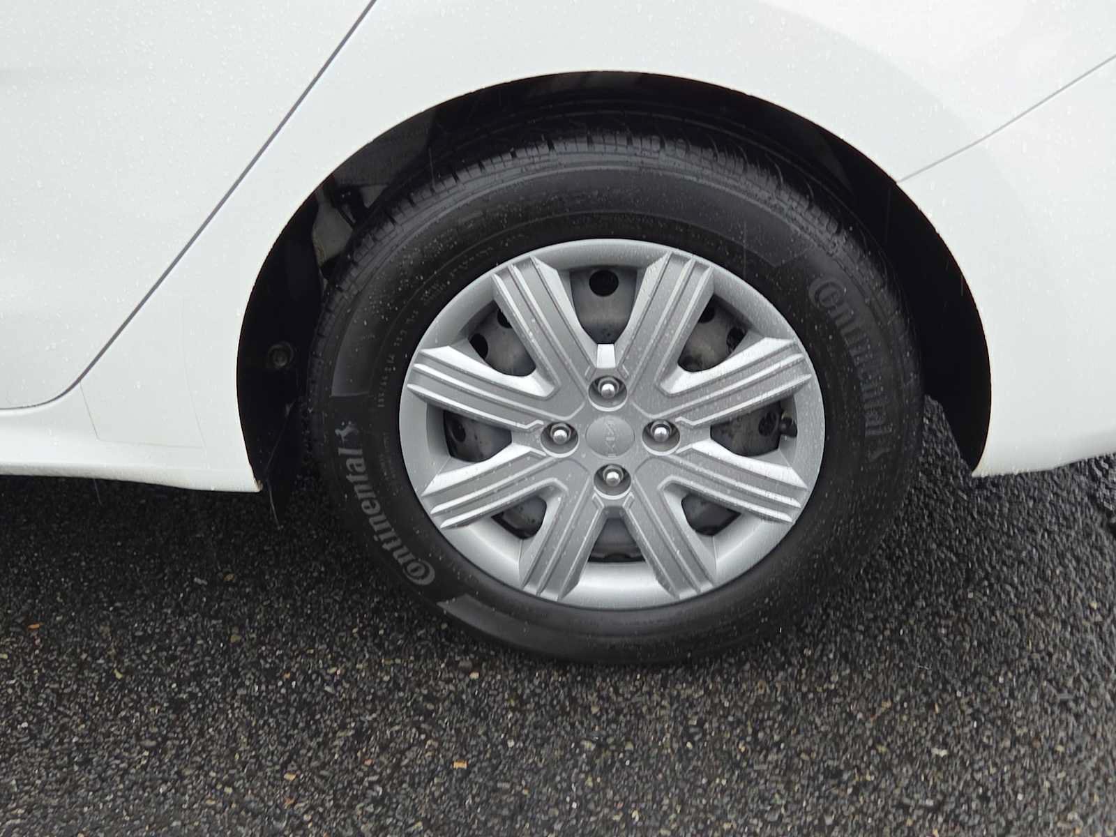 Used 2023 Kia Rio LX FWD image 16