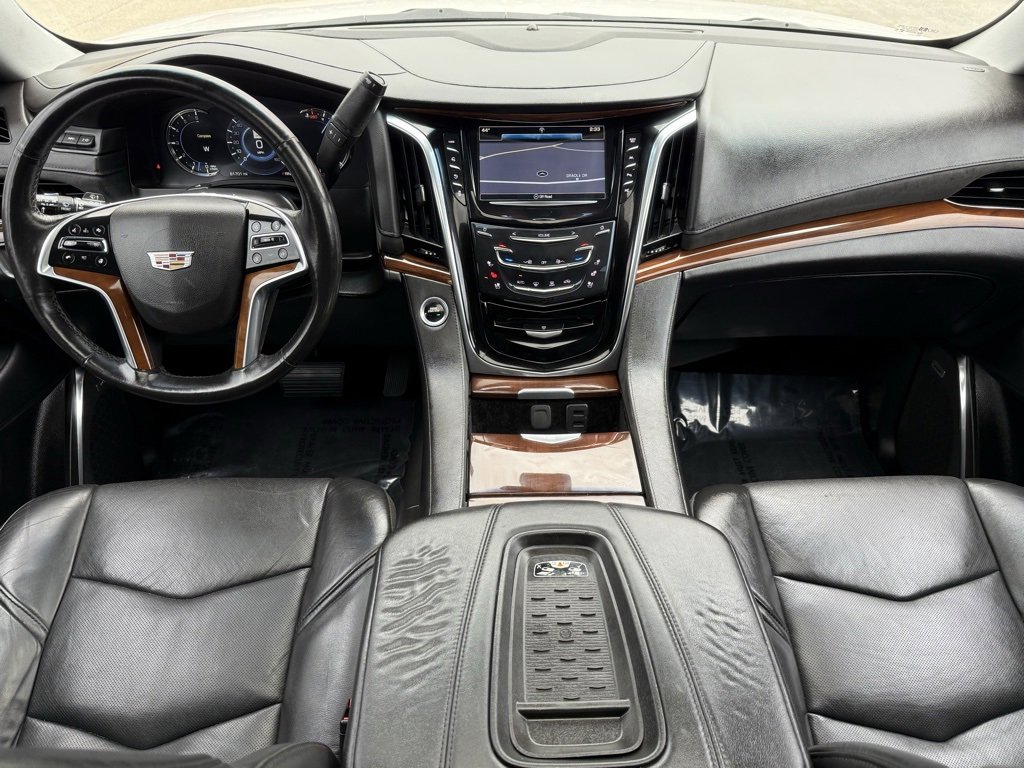 Used 2017 Cadillac Escalade Luxury image 24