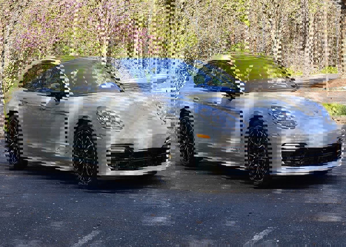 Used 2020 Porsche Panamera 4S image 8