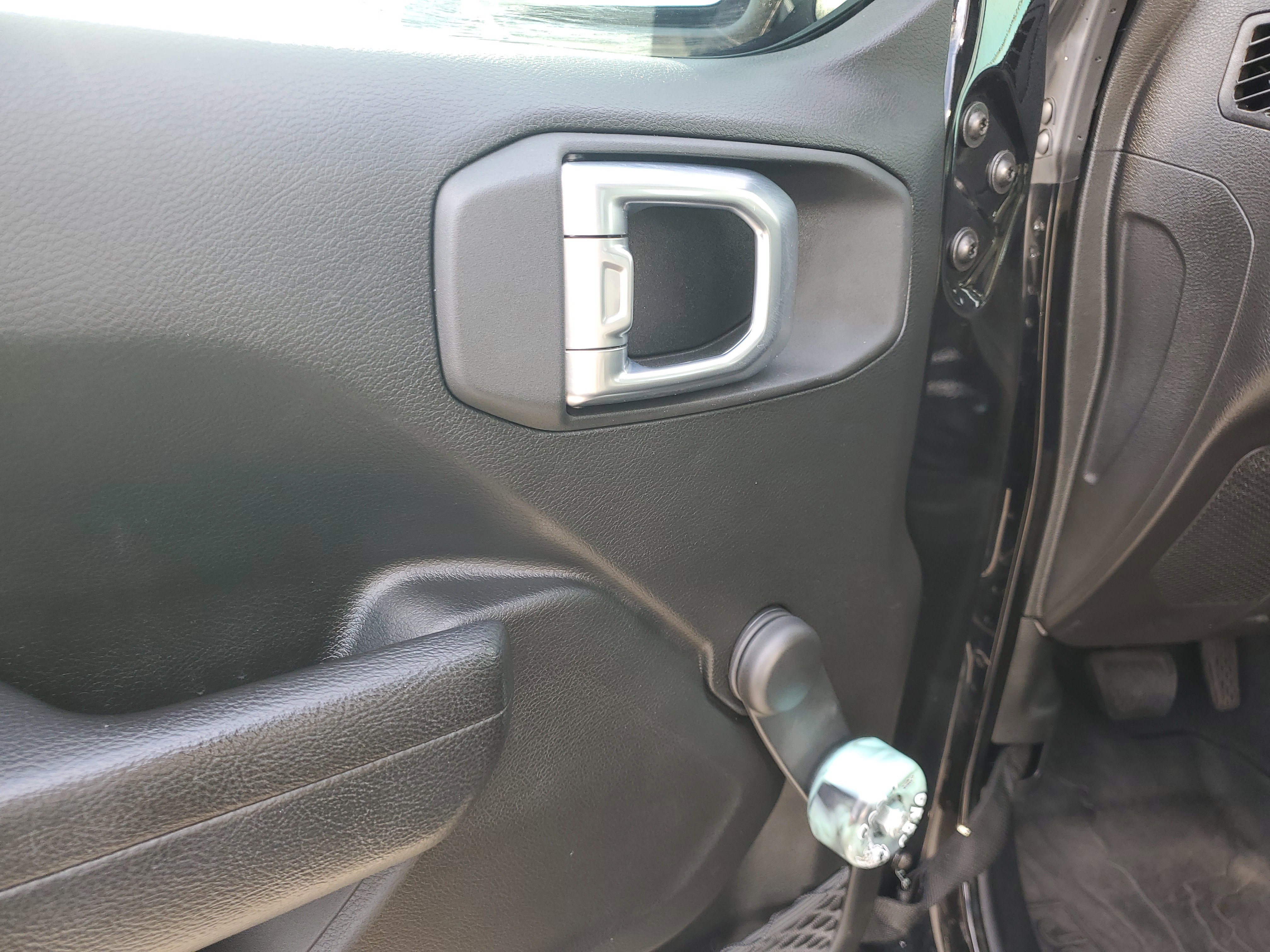 Used 2023 Jeep Wrangler Sport image 11