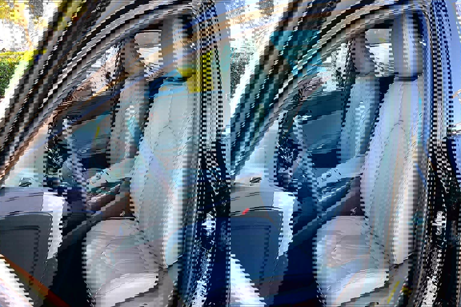 Used 2022 Toyota Avalon XLE image 7