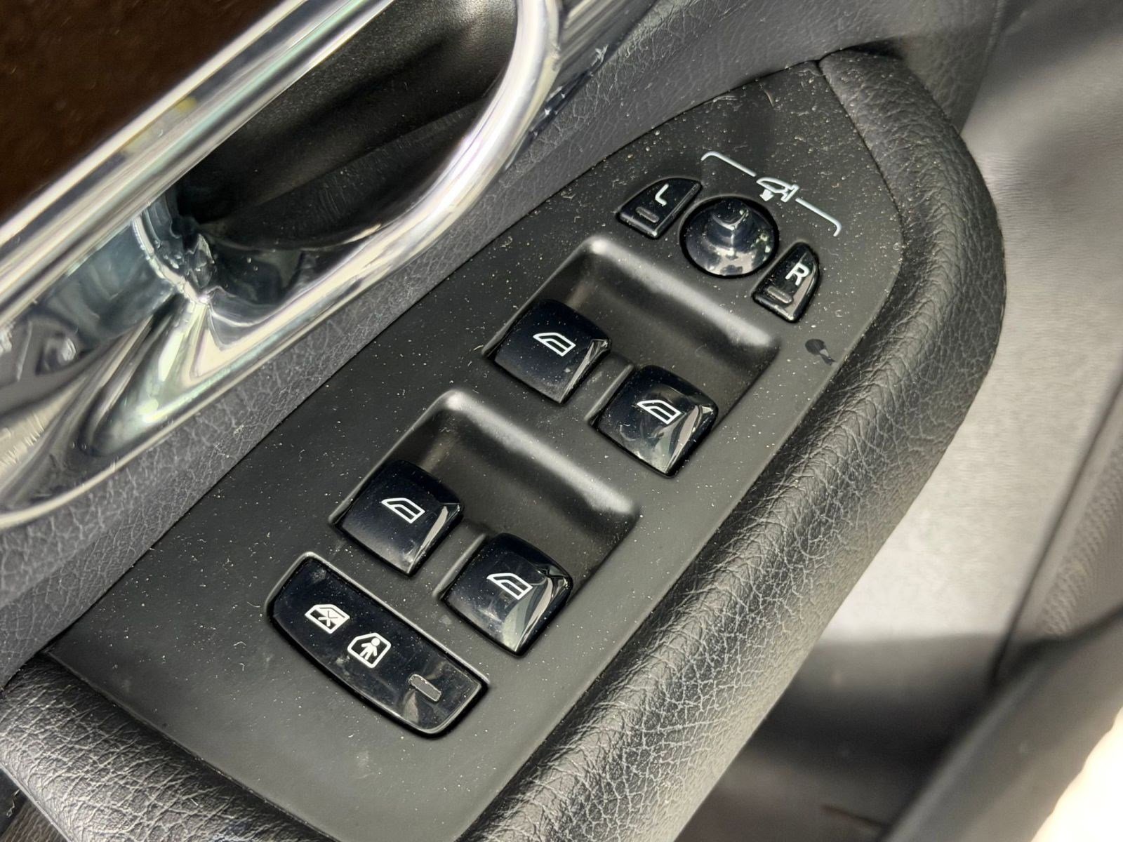 Used 2016 Volvo XC90 T6 Momentum w/ Momentum Plus Package image 23