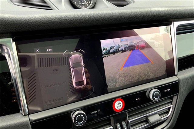New 2025 Porsche Macan image 35