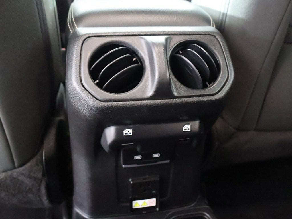 Used 2023 Jeep Wrangler Unlimited Sahara AWD/4WD image 30