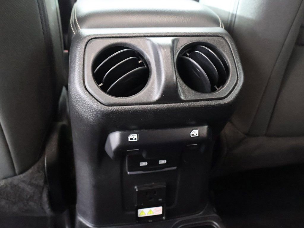 Used 2023 Jeep Wrangler Unlimited Sahara AWD/4WD image 30
