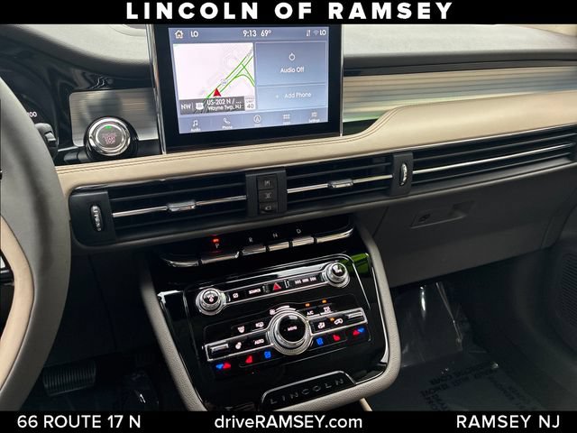 Used 2022 Lincoln Corsair AWD w/ Equipment Group 101A image 17