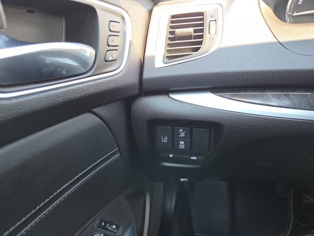 Used 2018 Acura TLX FWD image 21