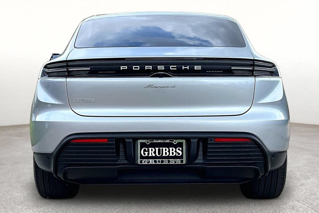 Used 2025 Porsche Macan 4 Electric AWD/4WD image 5