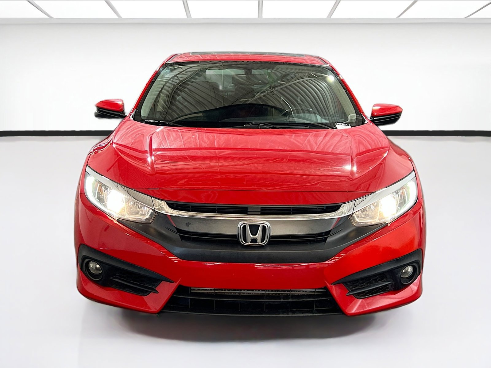 Used 2018 Honda Civic EX-L image 2