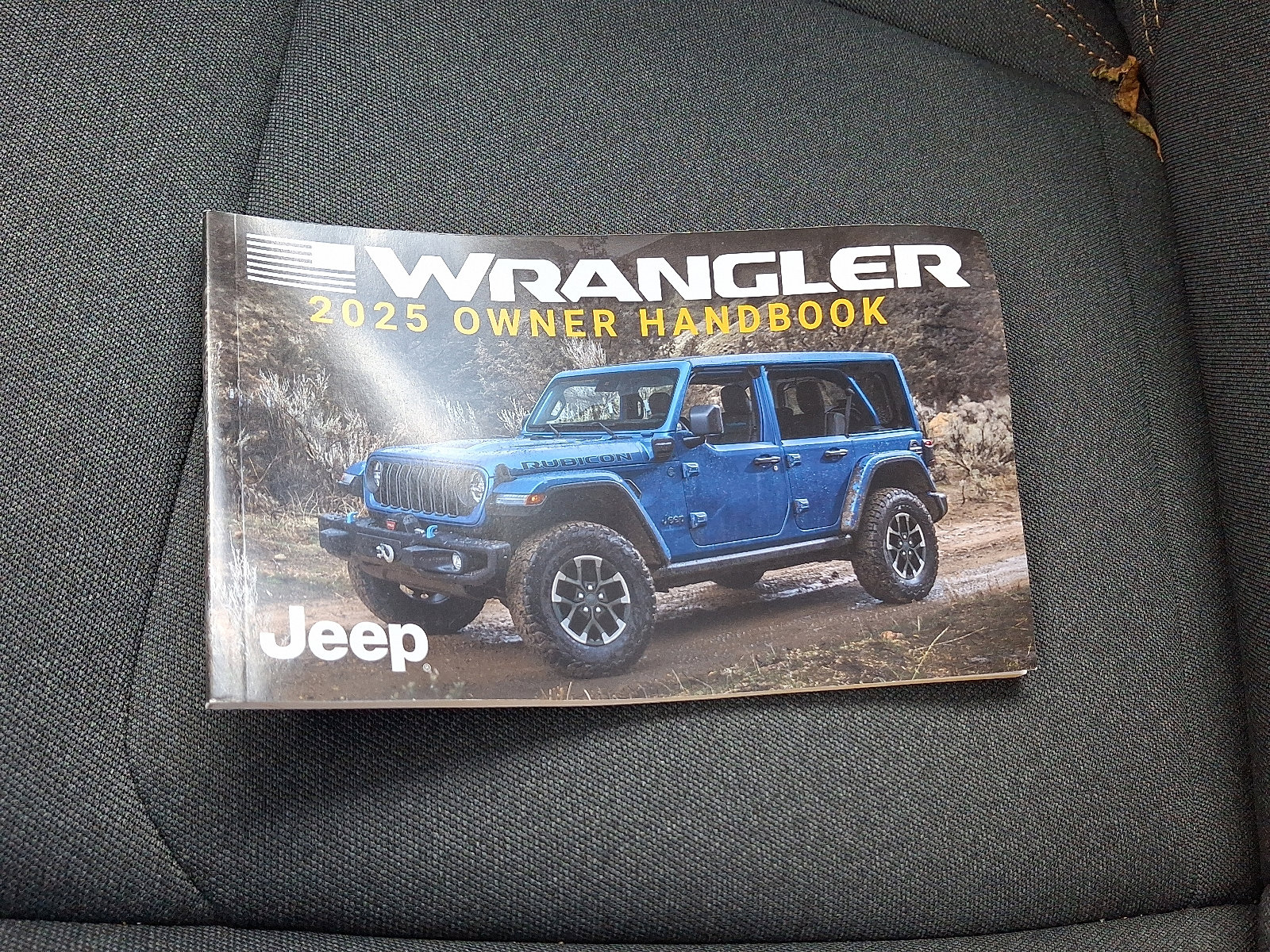 Used 2025 Jeep Wrangler Sport image 25