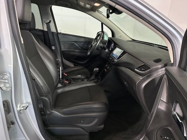 Used 2018 Buick Encore Preferred image 28