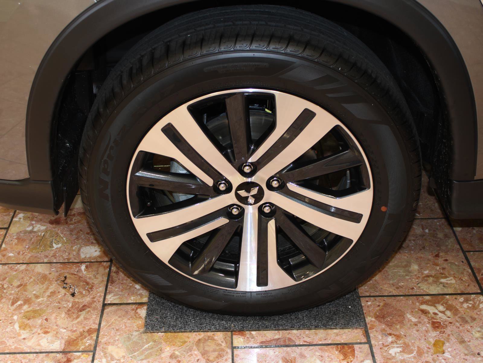 New 2025 Mitsubishi Outlander Sport SE image 8