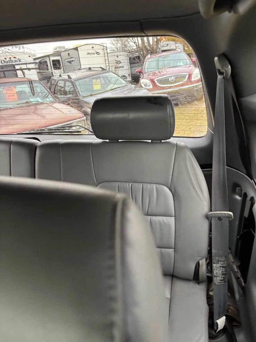 Used 2000 Lexus LX 470 4WD image 19