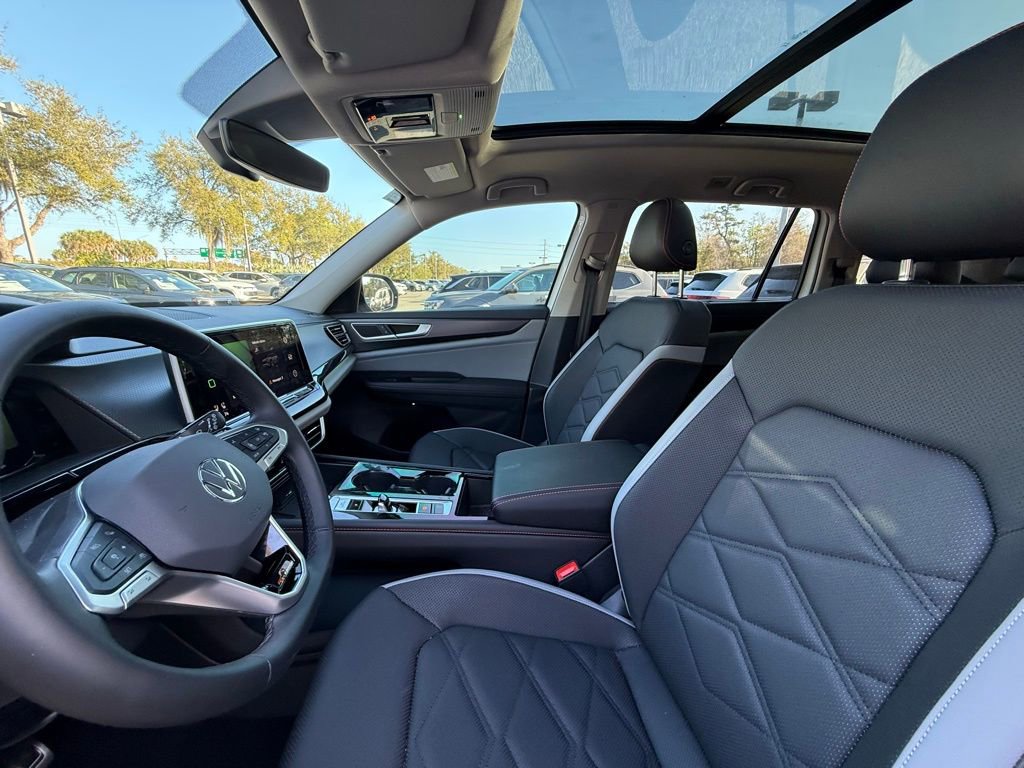 Used 2025 Volkswagen Atlas Peak Edition SE image 20
