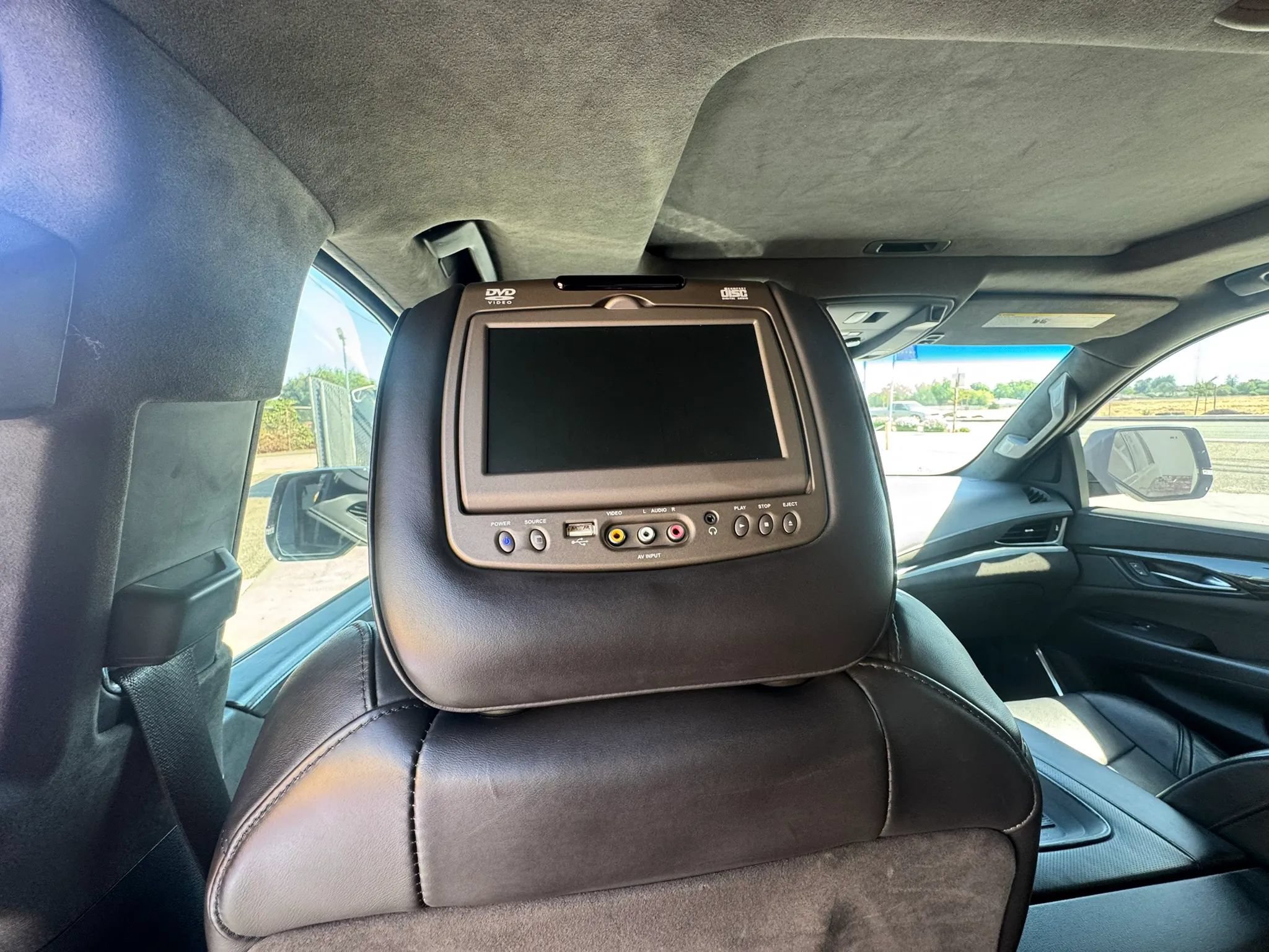 Used 2019 Cadillac Escalade Platinum w/ Escalade Sport Edition AWD/4WD image 21