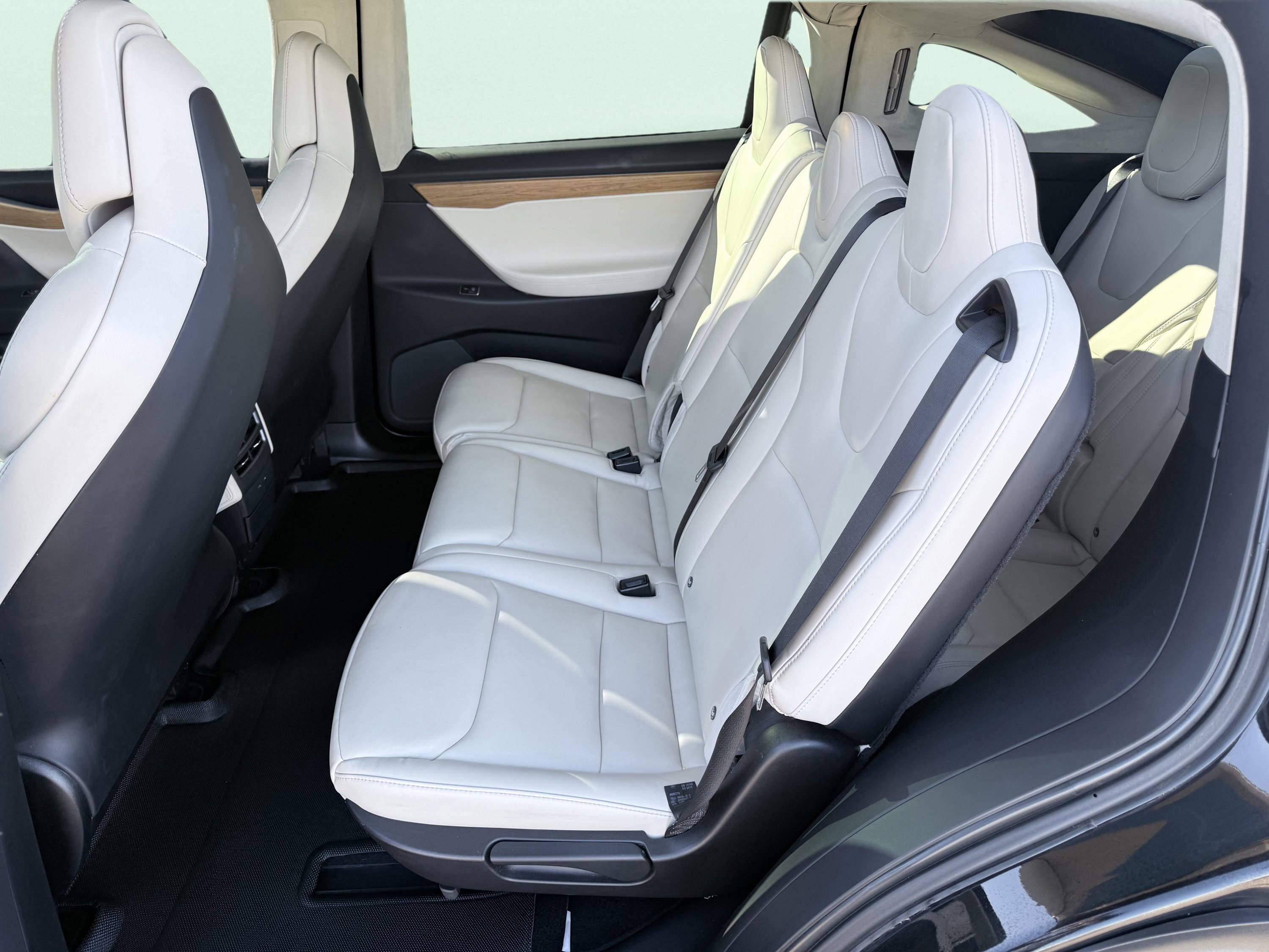 Used 2019 Tesla Model X 75D image 30