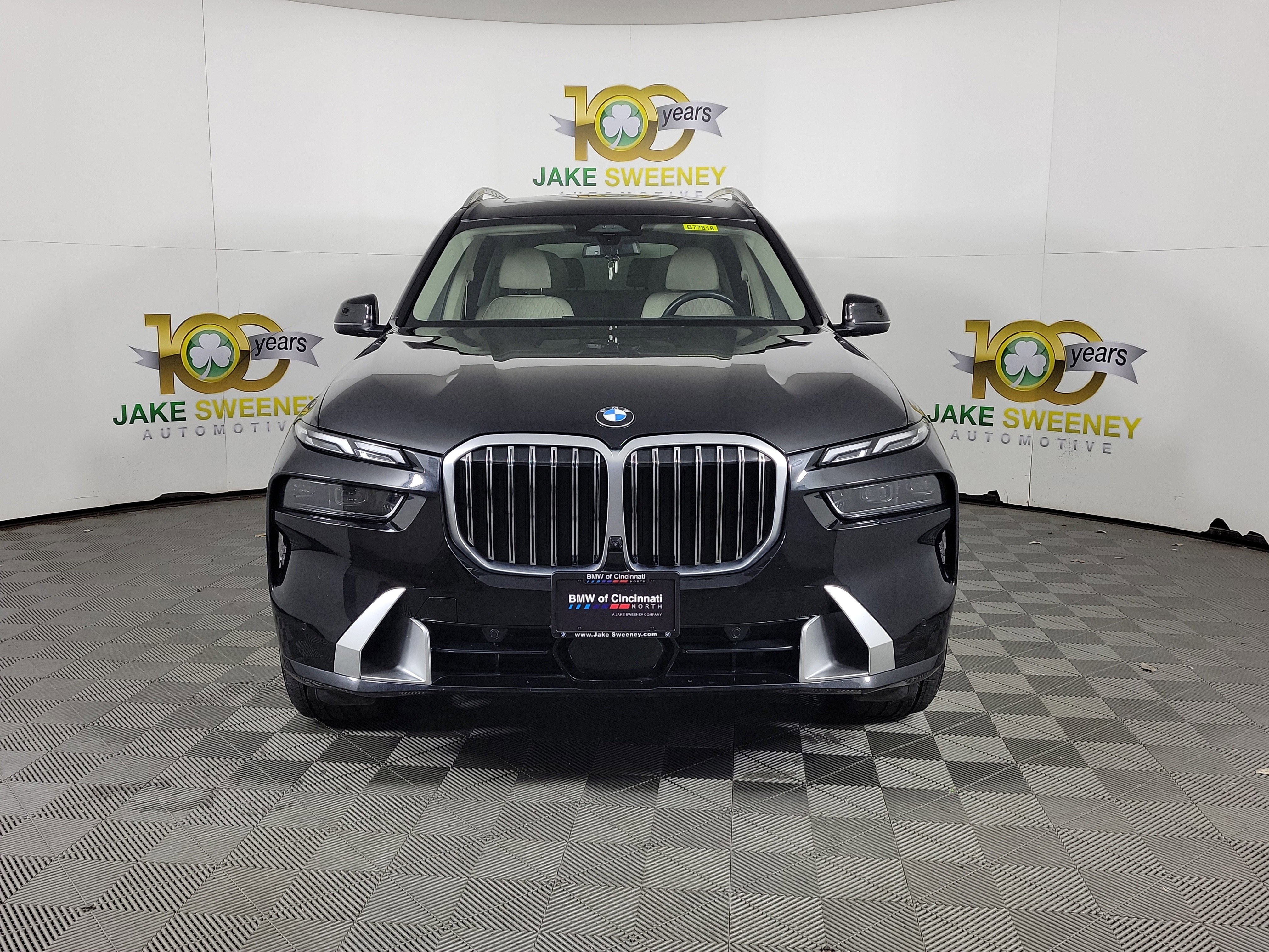 Used 2023 BMW X7 xDrive40i w/ Executive Package image 2