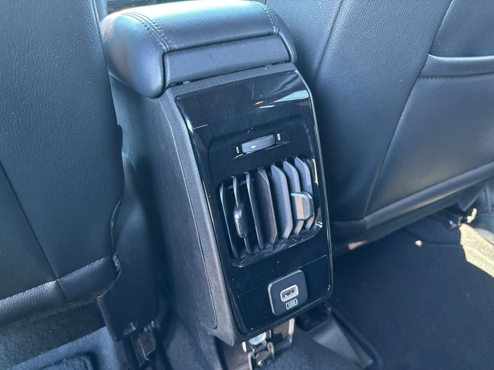 Used 2025 Jeep Compass Limited AWD/4WD image 23